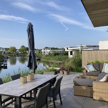 Family Villa With Garden And Jetty Zeewolde Extérieur photo