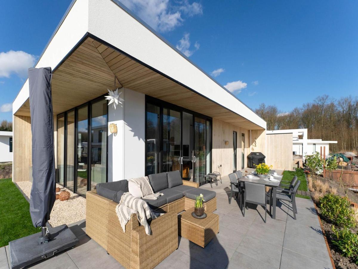 Family Villa With Garden And Jetty Zeewolde Extérieur photo