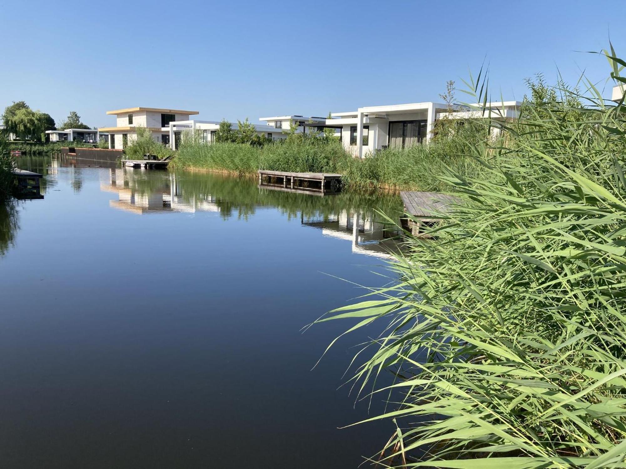Family Villa With Garden And Jetty Zeewolde Extérieur photo